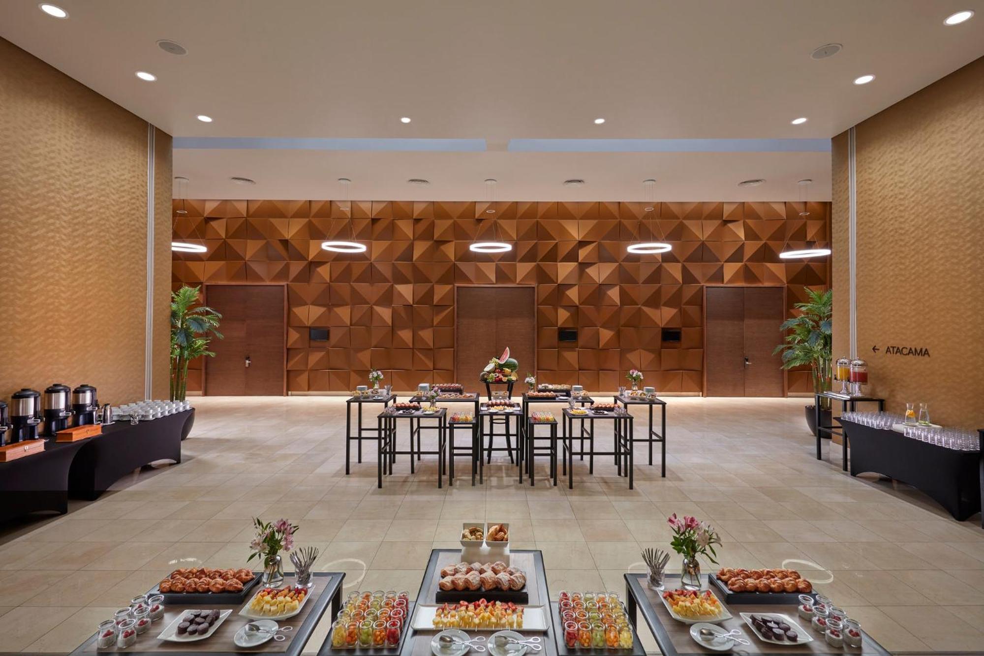 Mandarin Oriental, Santiago Hotel Екстериор снимка The Atrium