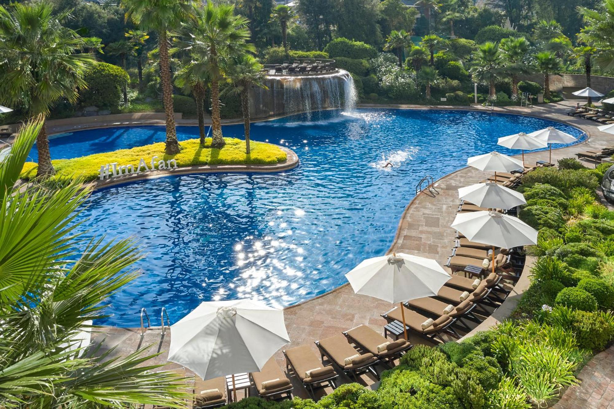 Mandarin Oriental, Santiago Hotel Екстериор снимка The pool at the Atlantis Paradise Island